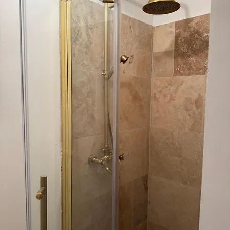 Marquette Apartment
